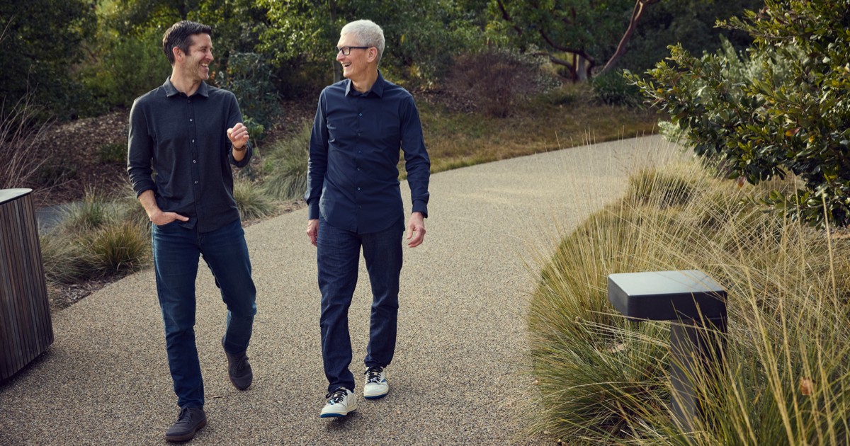 Tim Cook wordt uitvoerend bestuursvoorzitter en John Ternus wordt CEO van Apple
